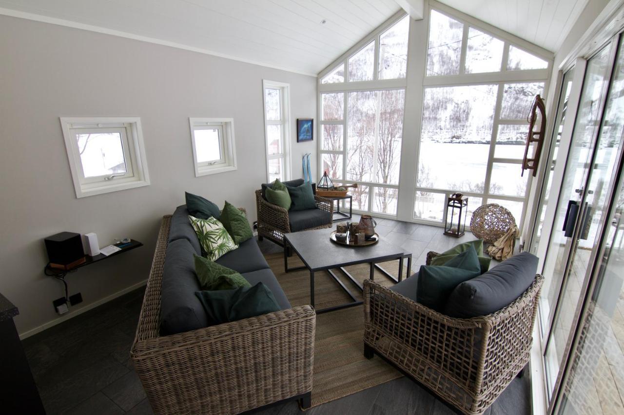 Kjosen Lodge, Lyngen. Lyngseidet Bagian luar foto